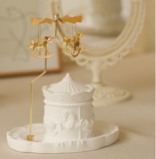 Carousel scented candles for bedroom and home use, long-lasting fragrance.